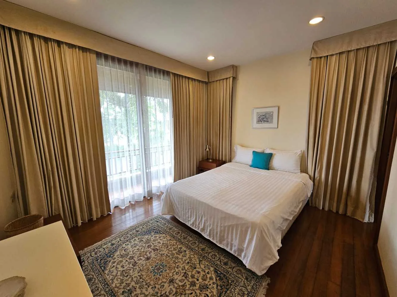 Property image - full photo 13