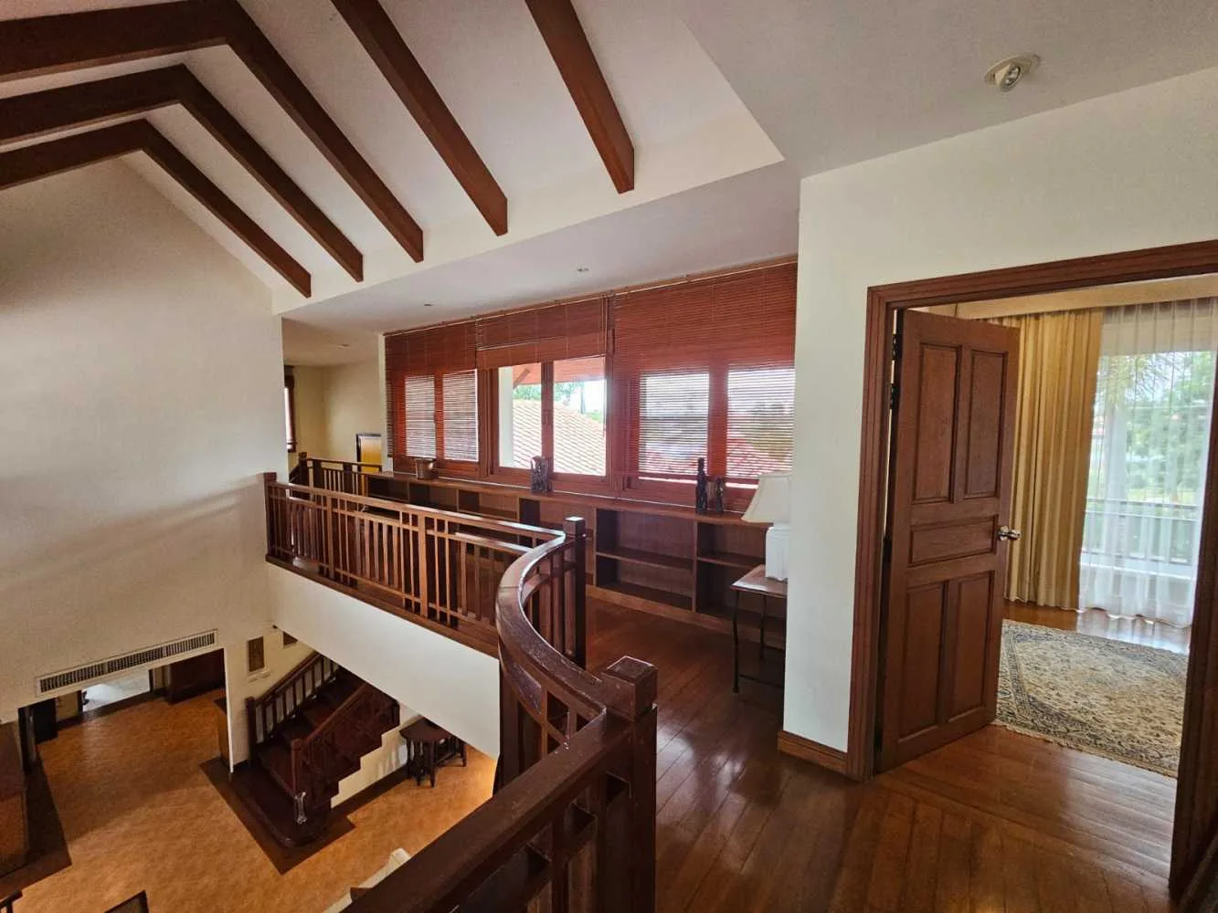 Property image - full photo 10