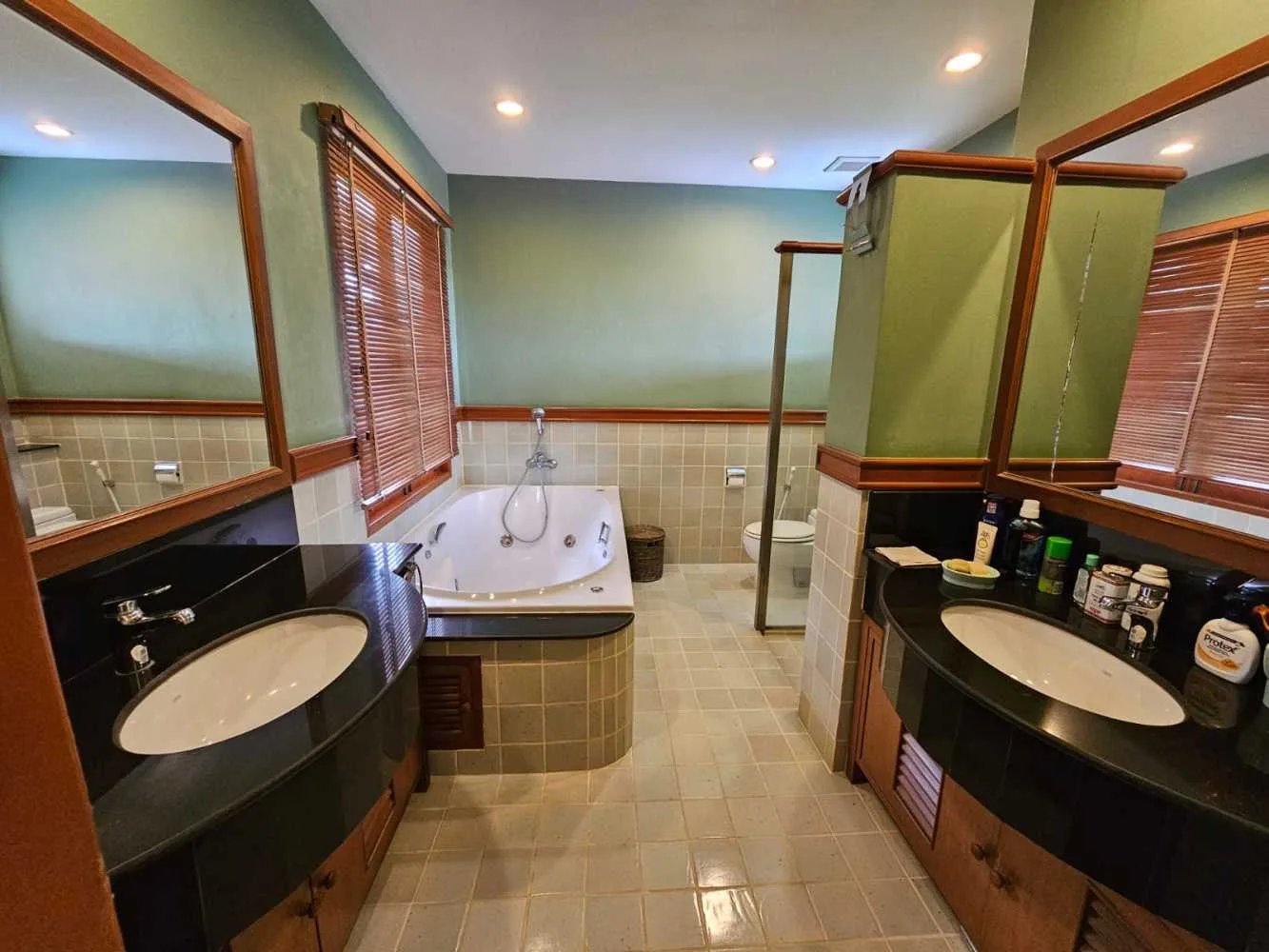 Property image - full photo 14