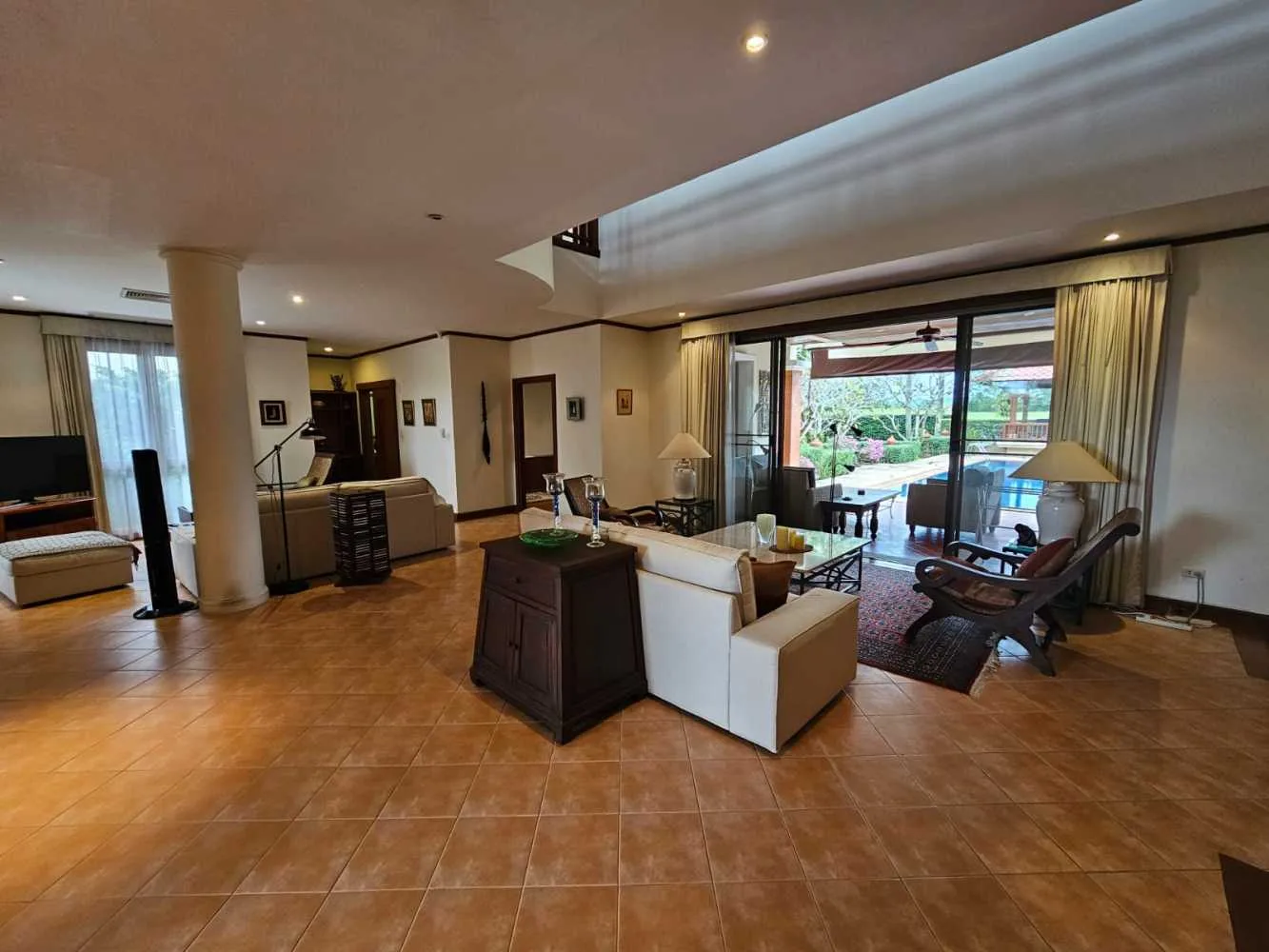 Property image - full photo 5