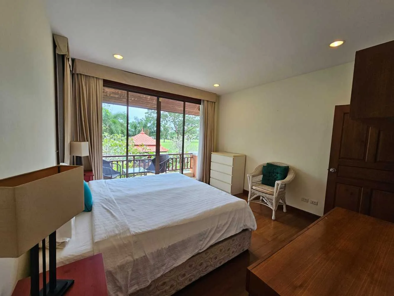 Property image - full photo 11