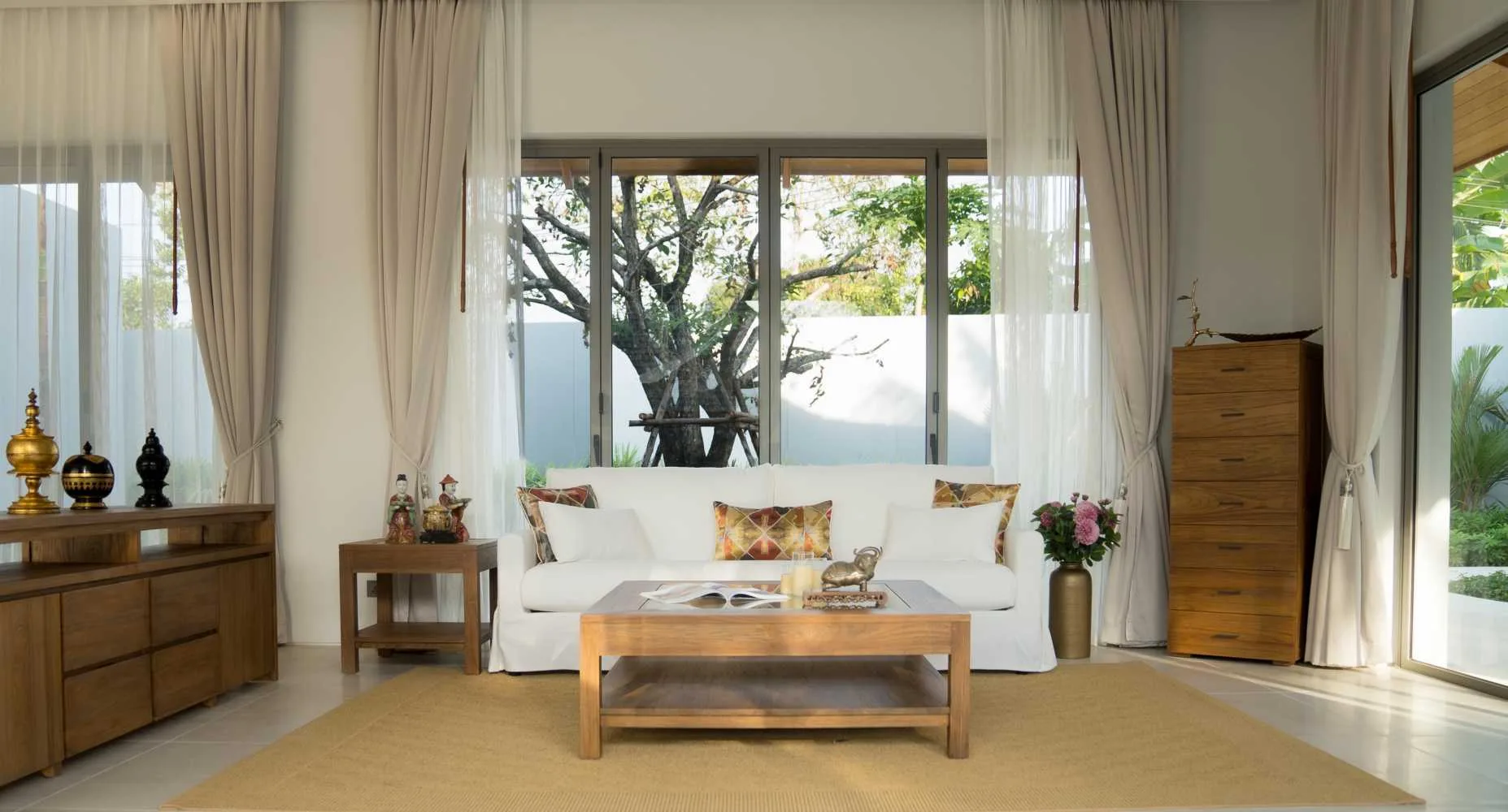 Property image - full photo 4