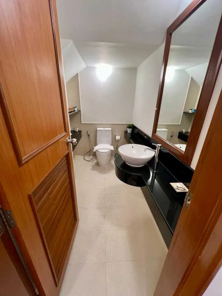Property image - full photo 10