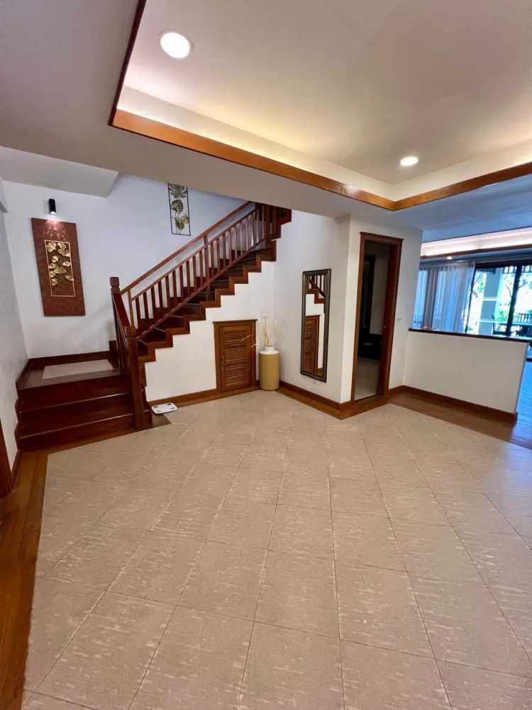 Property image - full photo 8