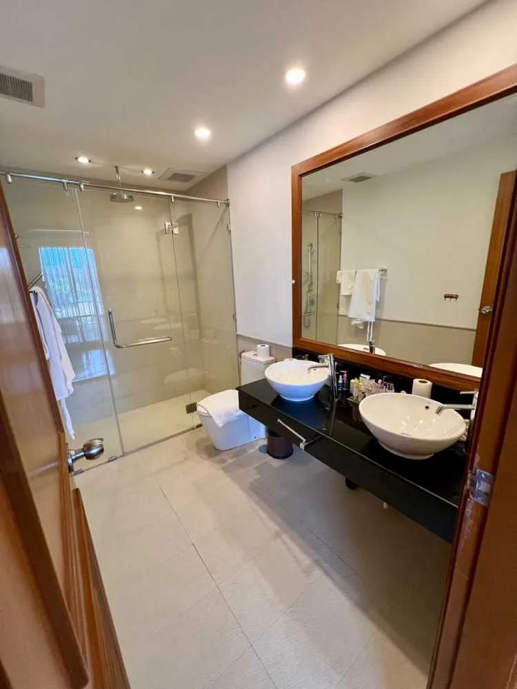 Property image - full photo 11