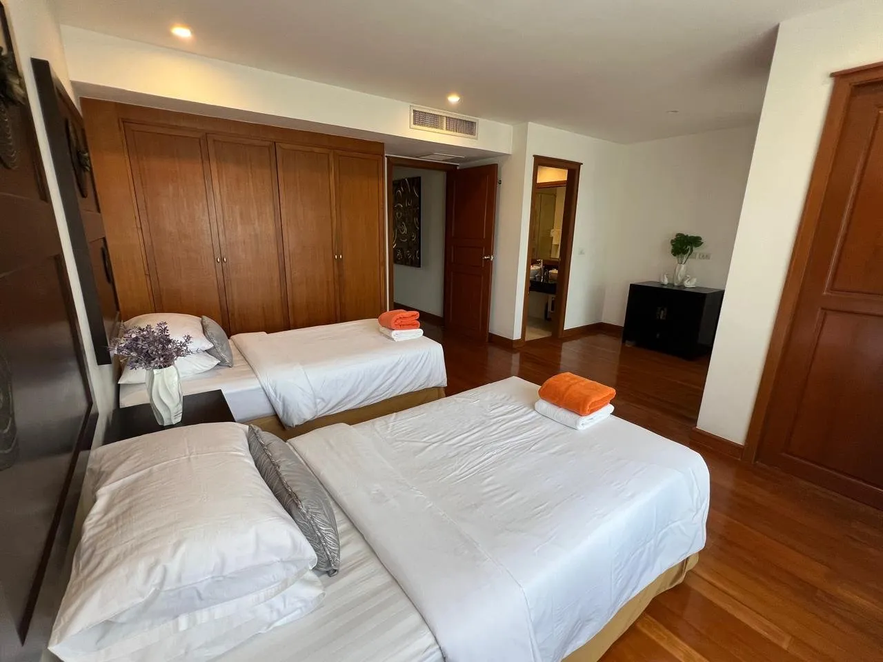 Property image - full photo 15