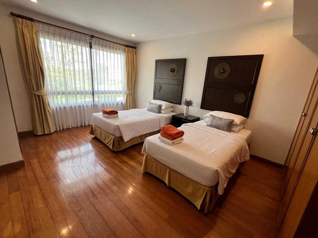 Property image - full photo 13