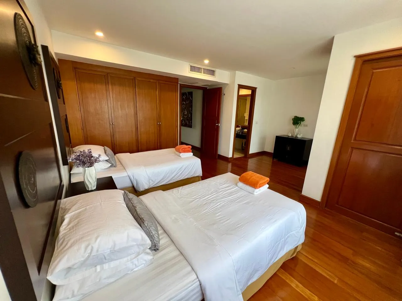 Property image - full photo 12