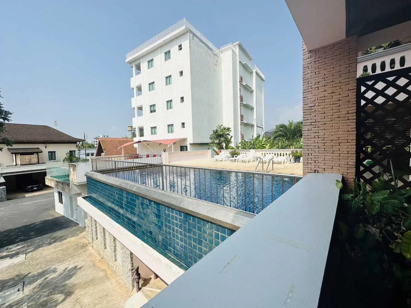 Property image - full photo 1