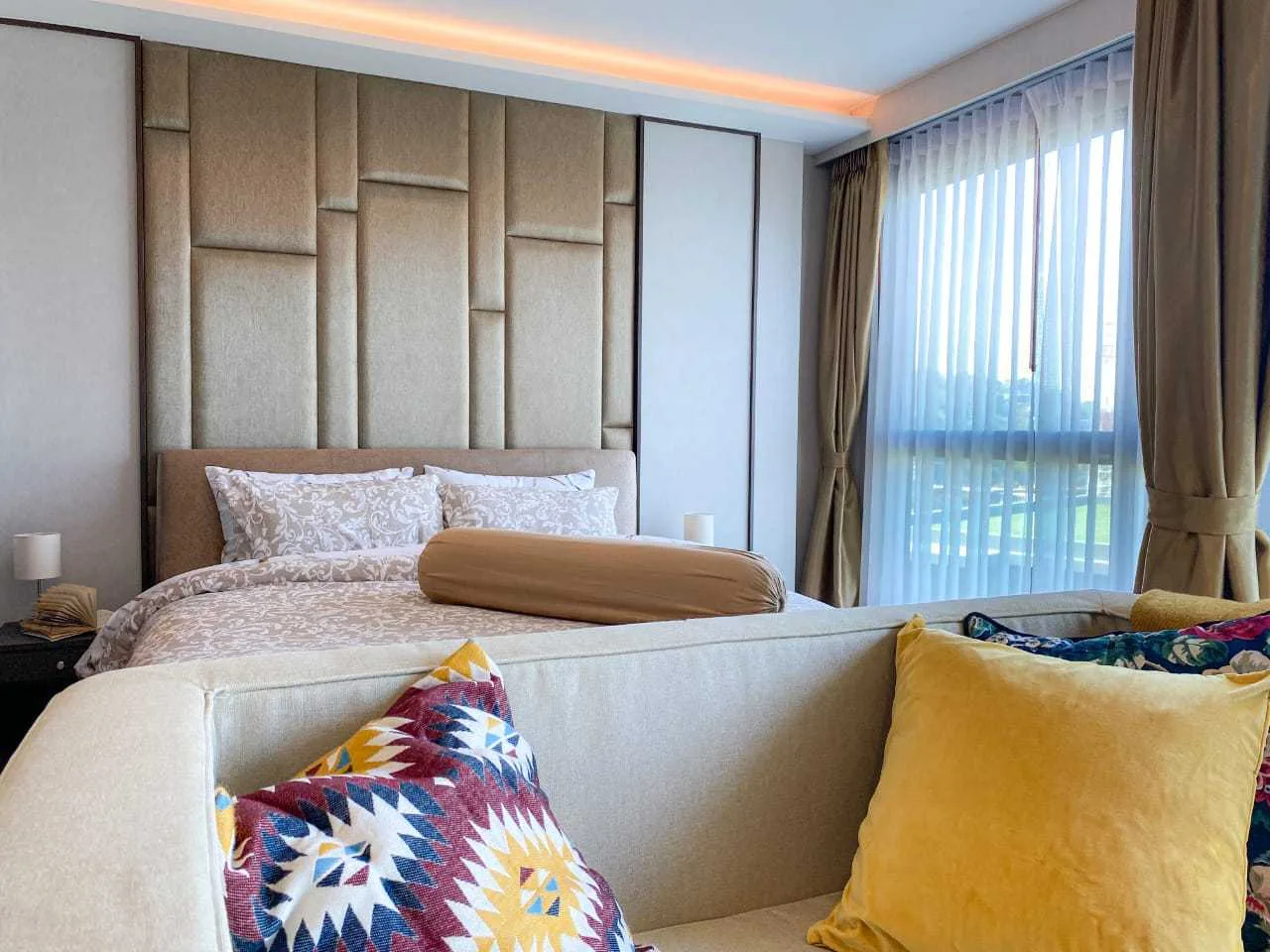 Property image - full photo 2
