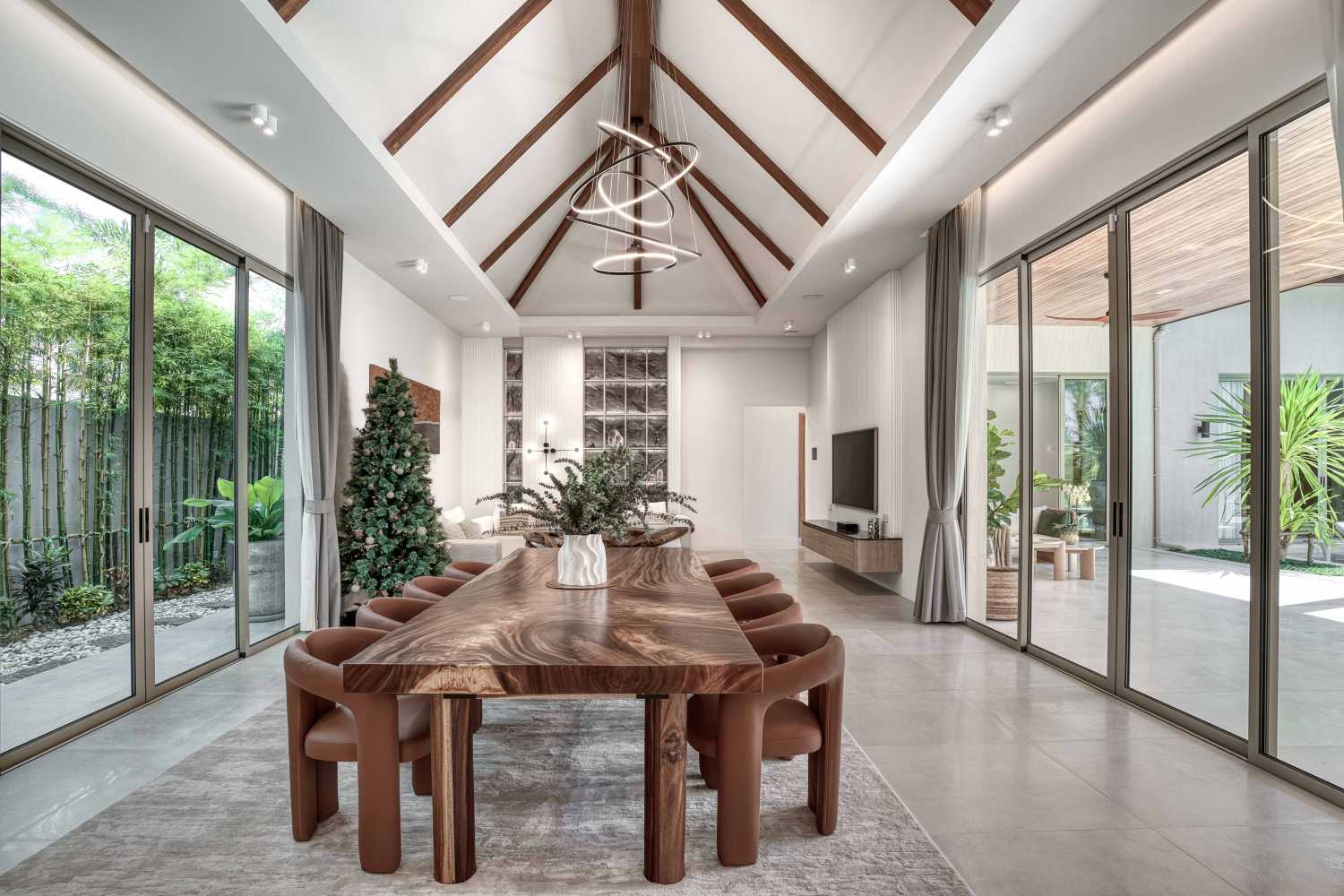 Property image - full photo 5