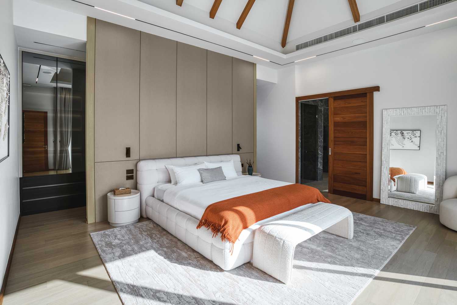 Property image - full photo 12