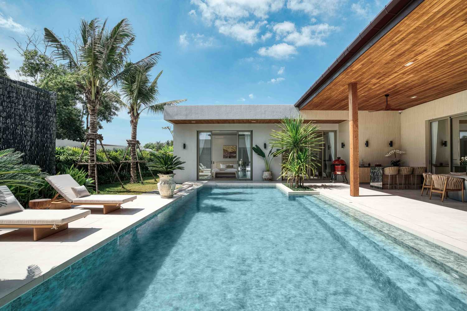 Property image - full photo 3