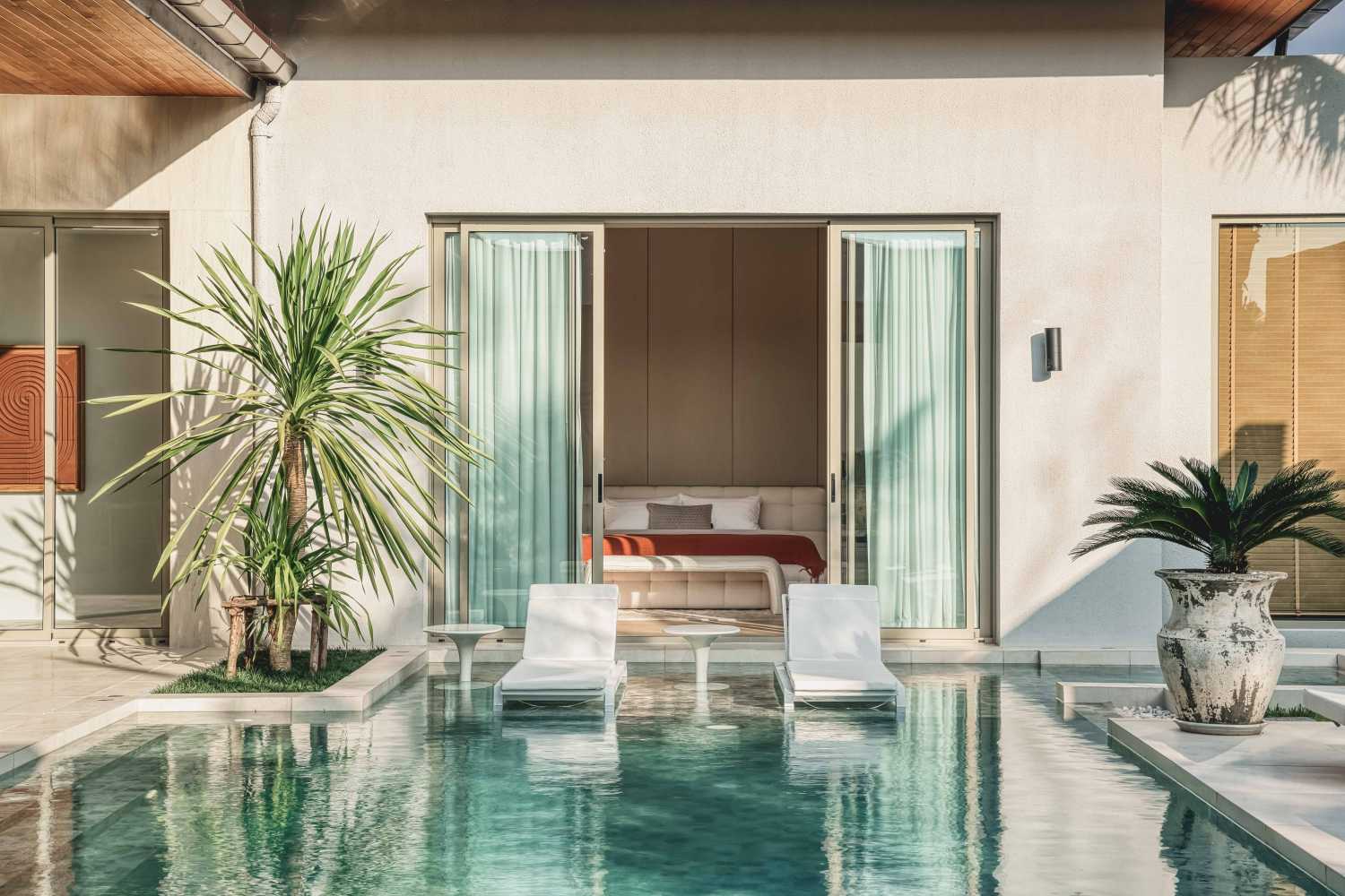 Property image - full photo 4