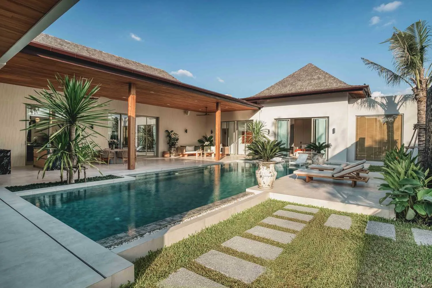 Property image - full photo 3