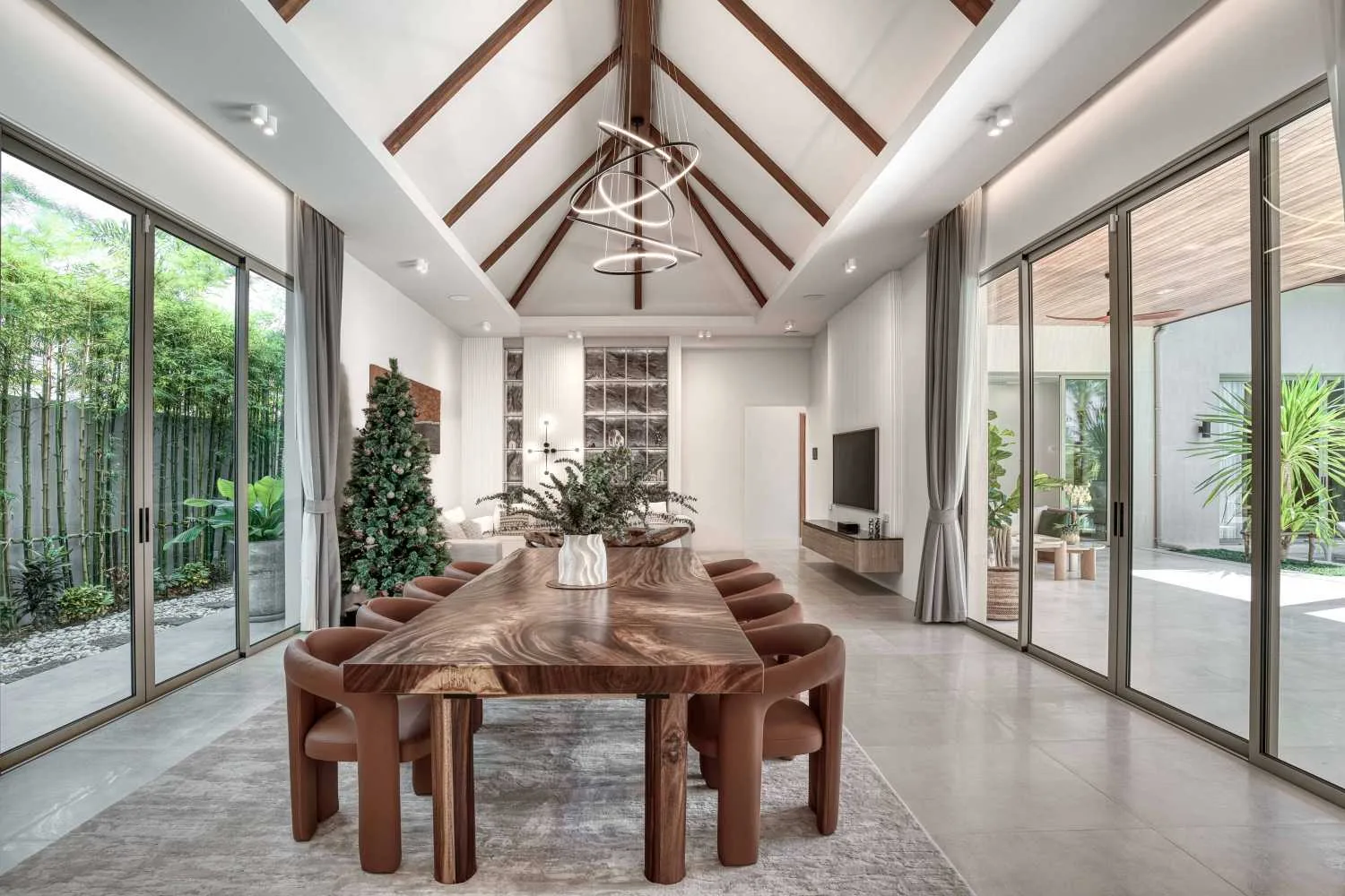 Property image - full photo 5