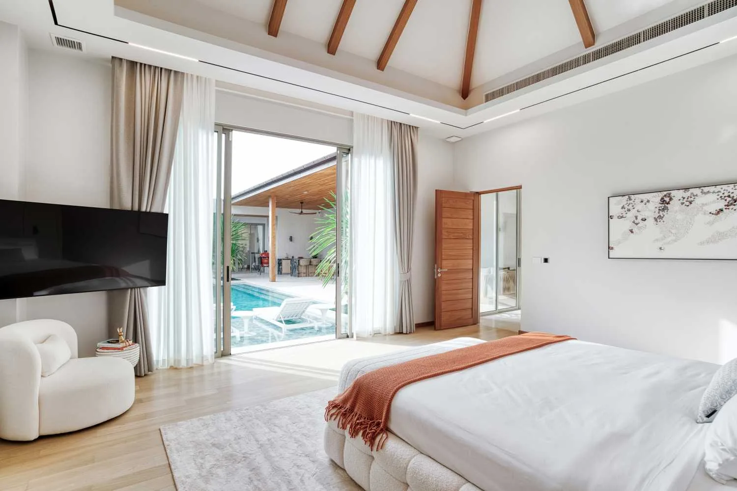 Property image - full photo 12