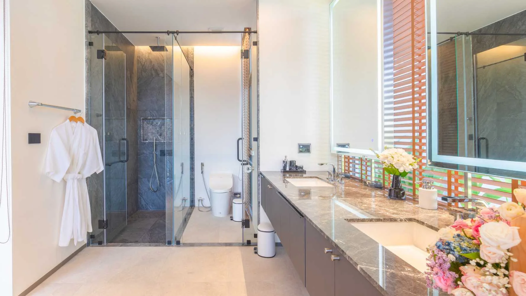 Property image - full photo 15