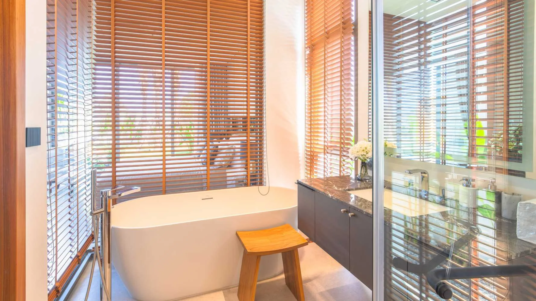 Property image - full photo 16