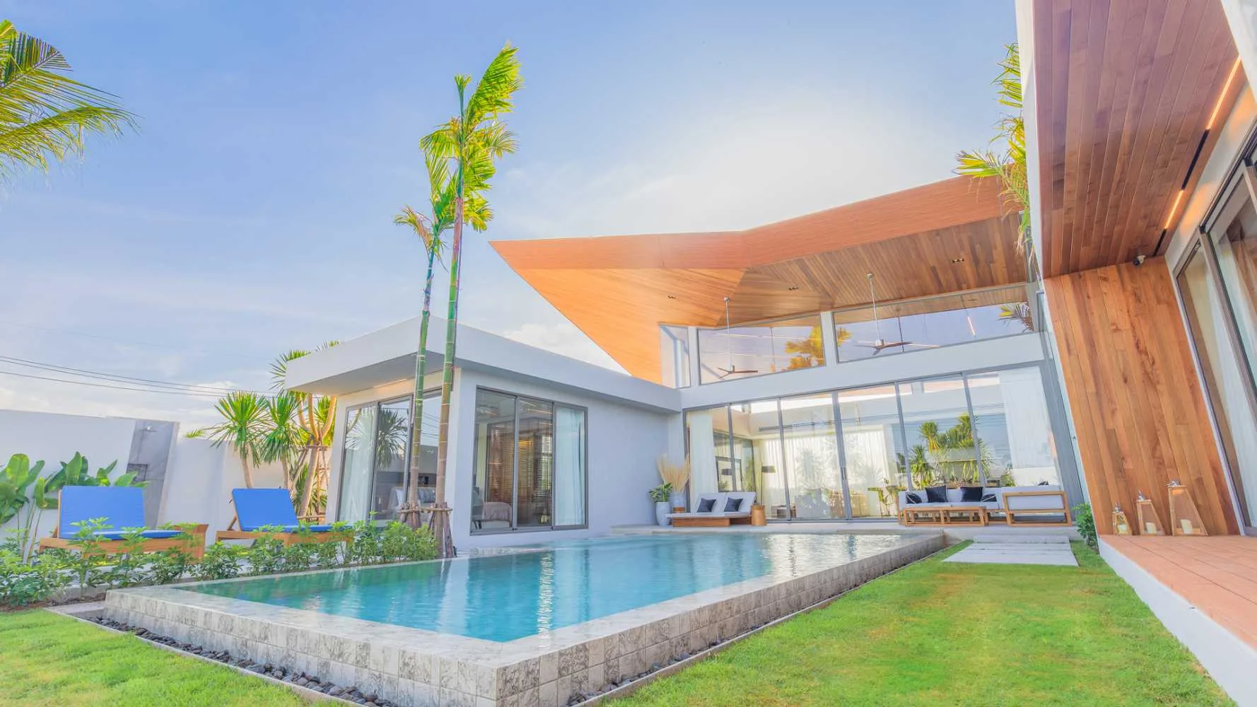 Property image - full photo 2