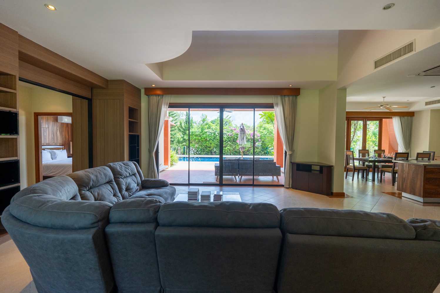 Property image - full photo 6