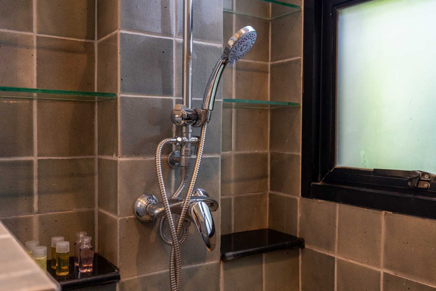 Property image - full photo 19