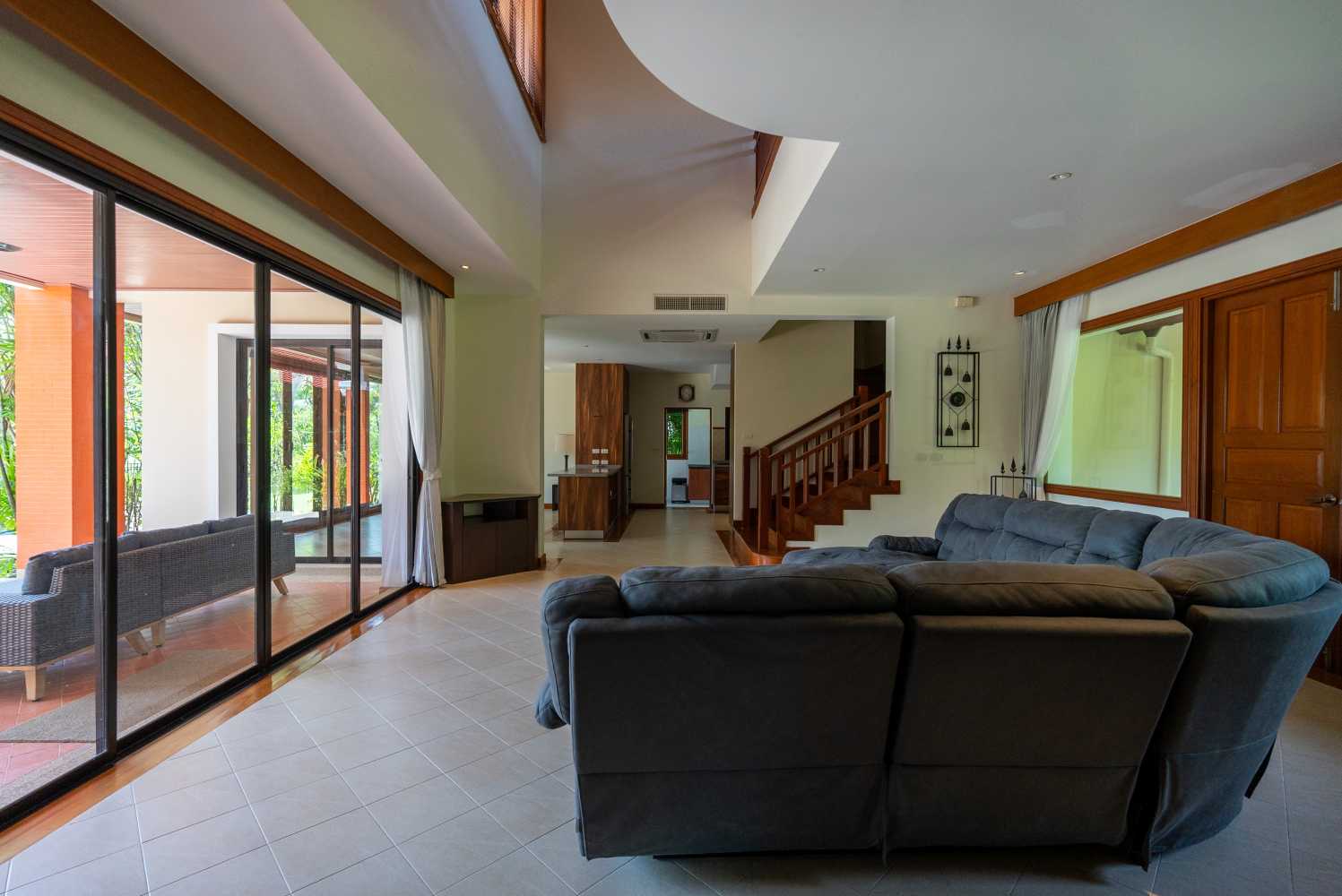Property image - full photo 13