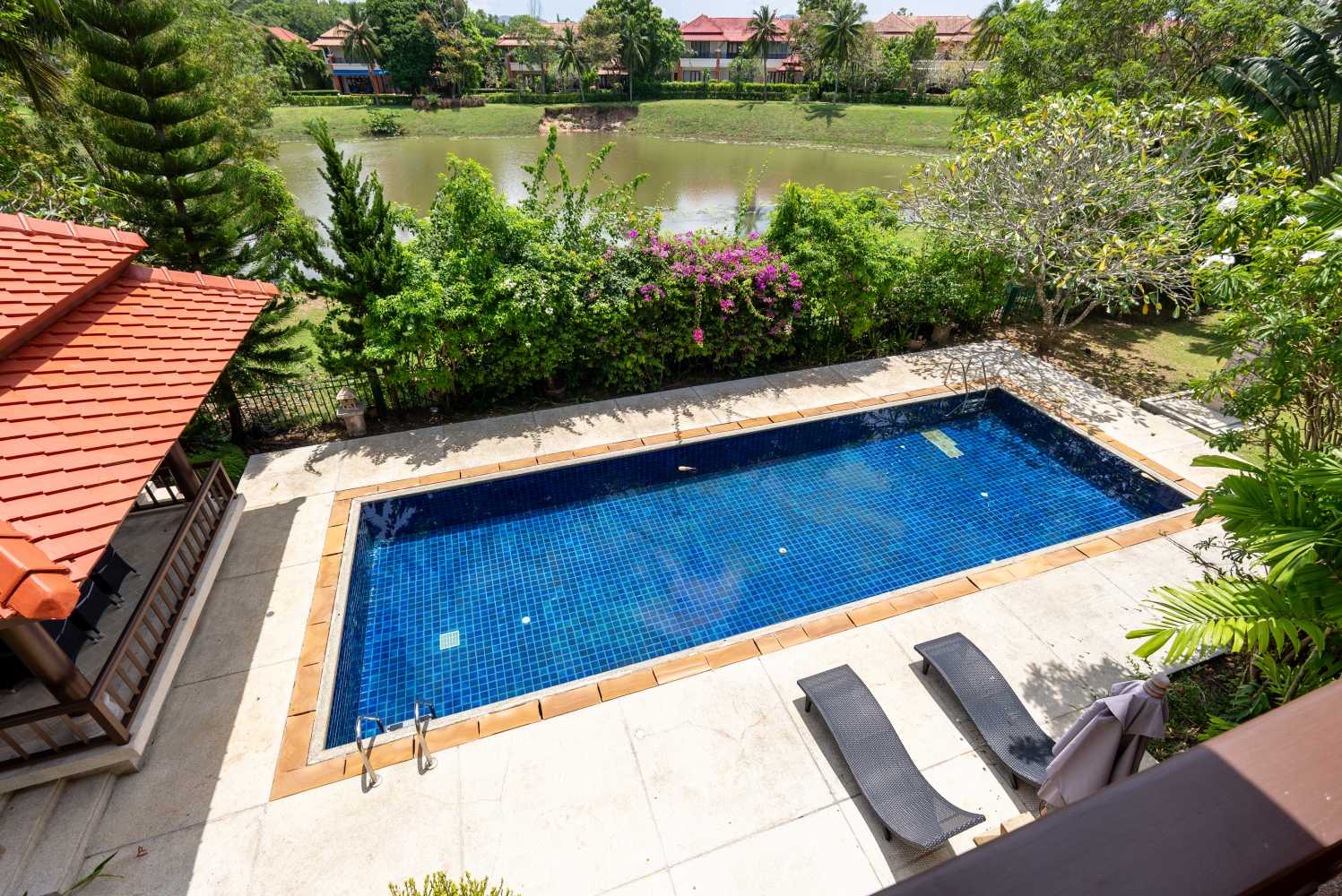 Property image - full photo 32