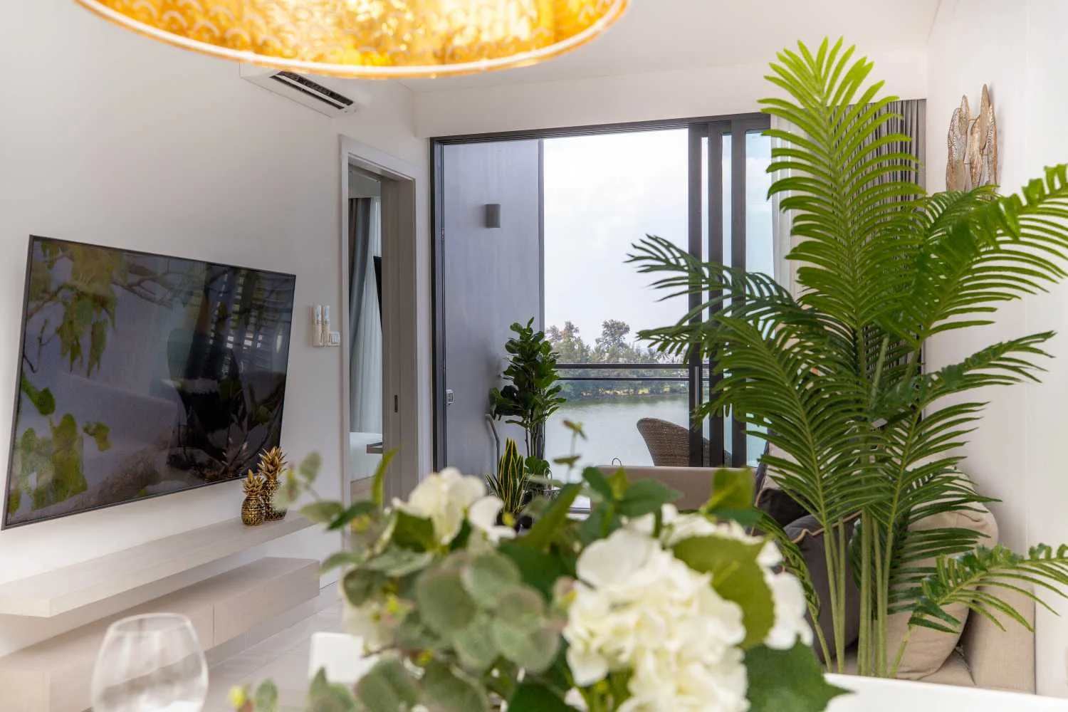 Property image - full photo 10