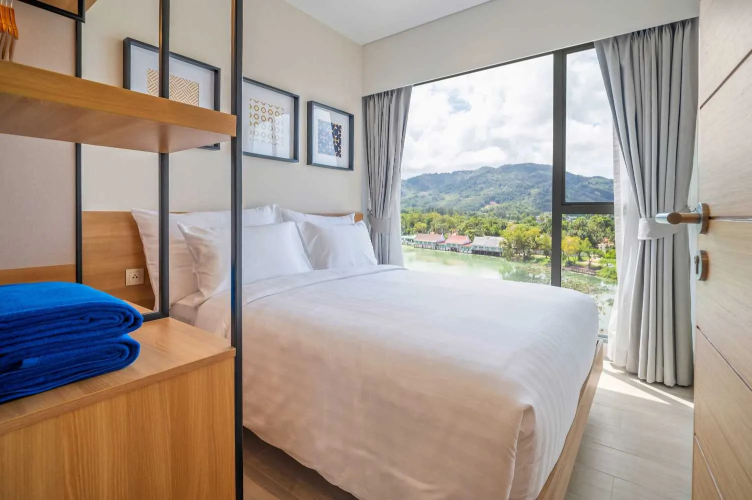 Property image - full photo 6