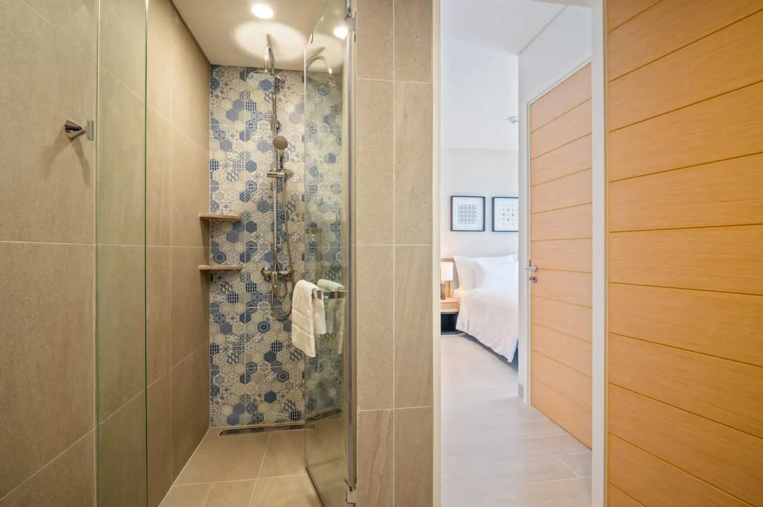 Property image - full photo 11