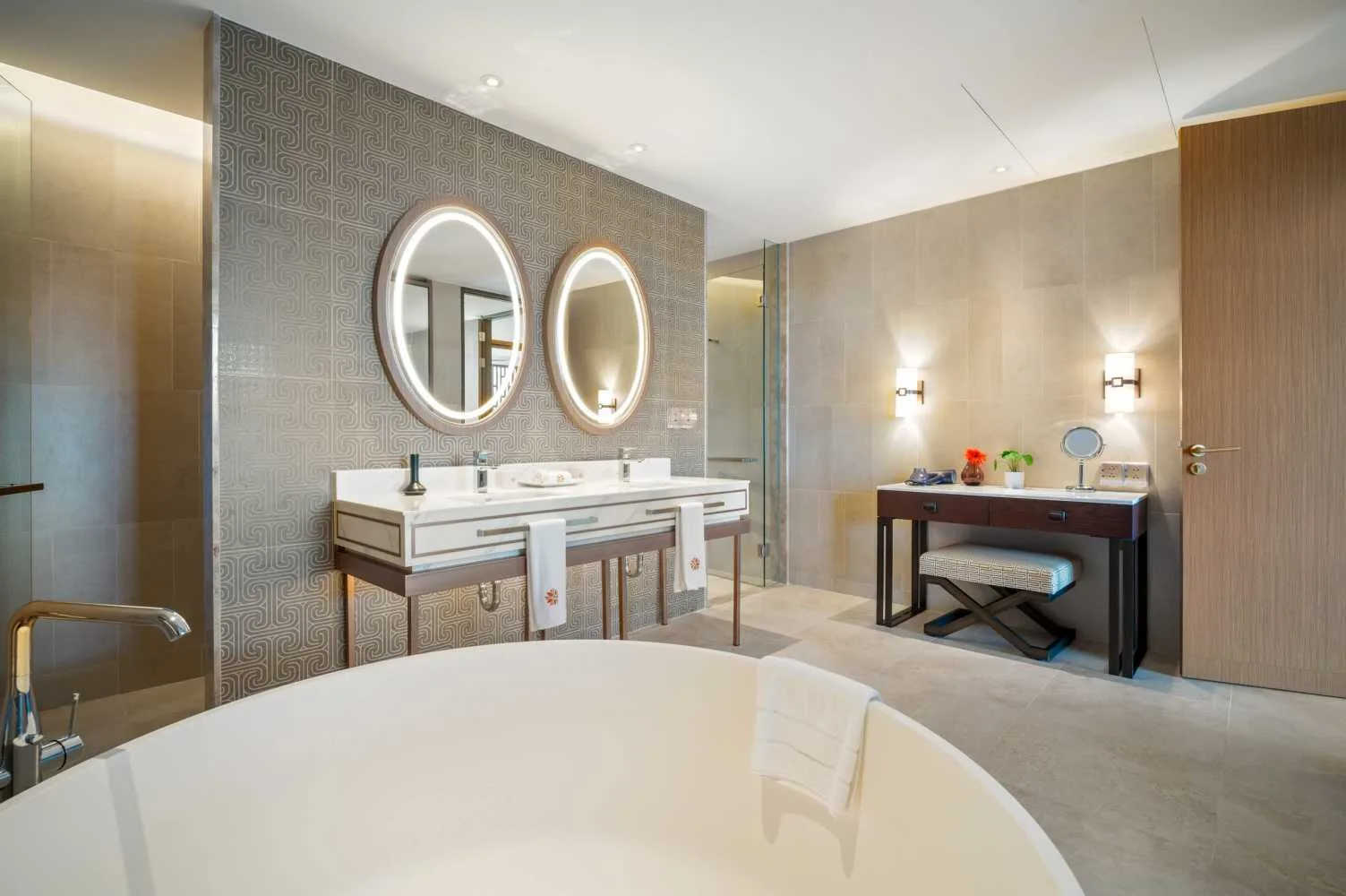 Property image - full photo 11