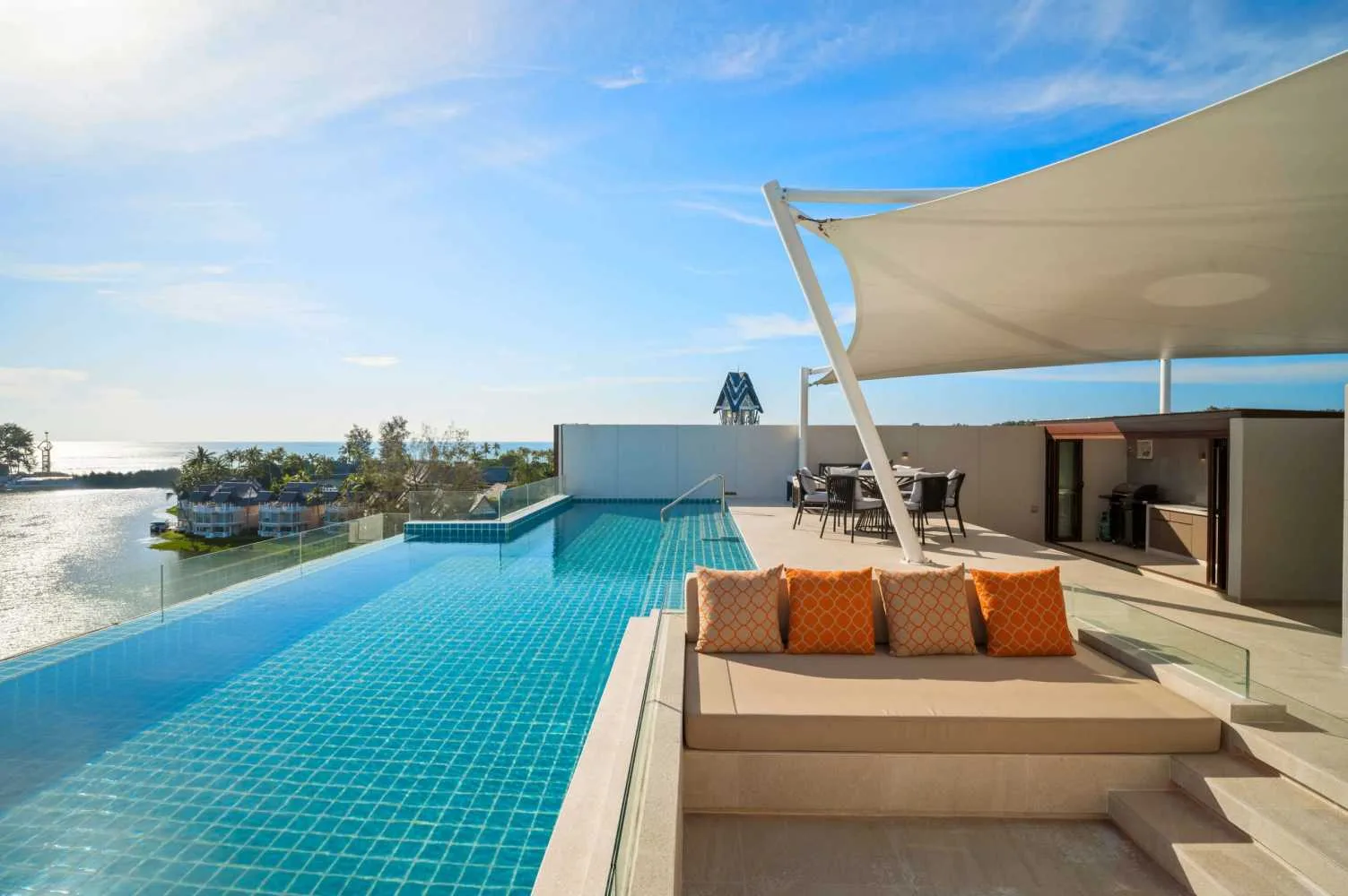 Property image - full photo 3
