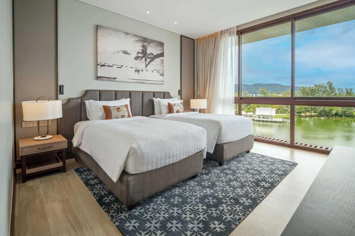 Property image - full photo 17