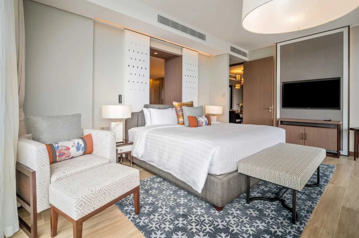 Property image - full photo 13