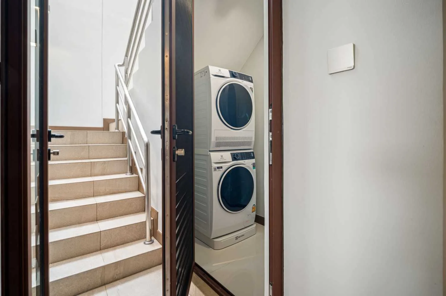 Property image - full photo 6
