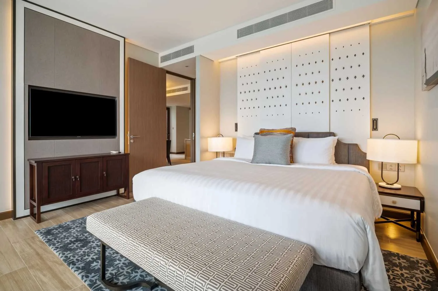 Property image - full photo 13