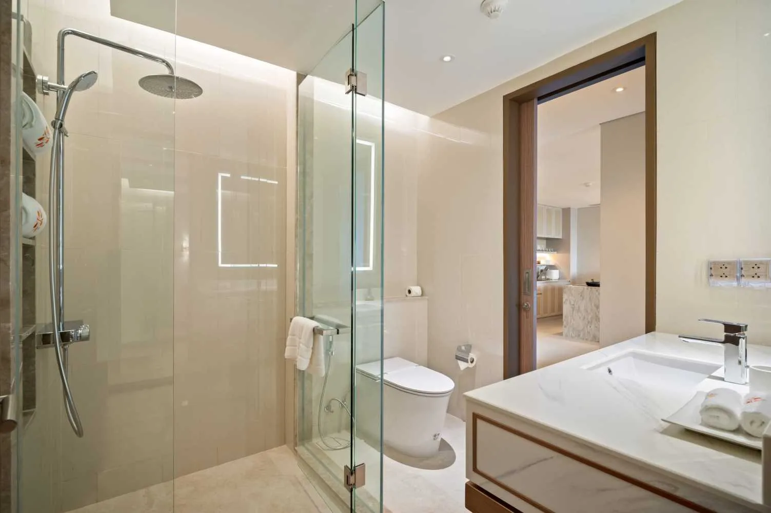 Property image - full photo 6