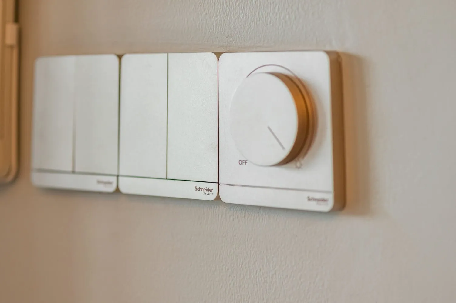 Property image - full photo 15