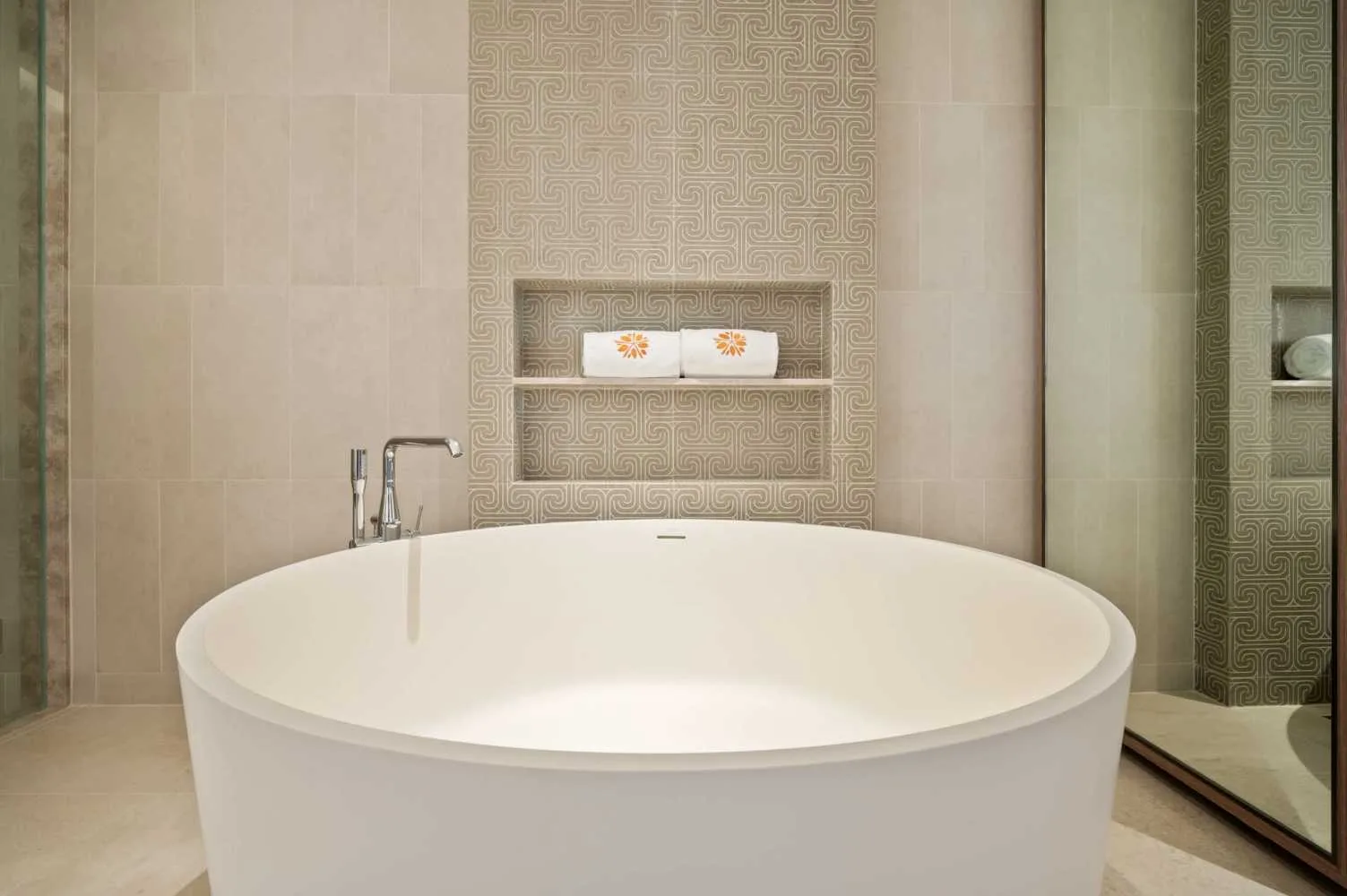 Property image - full photo 10