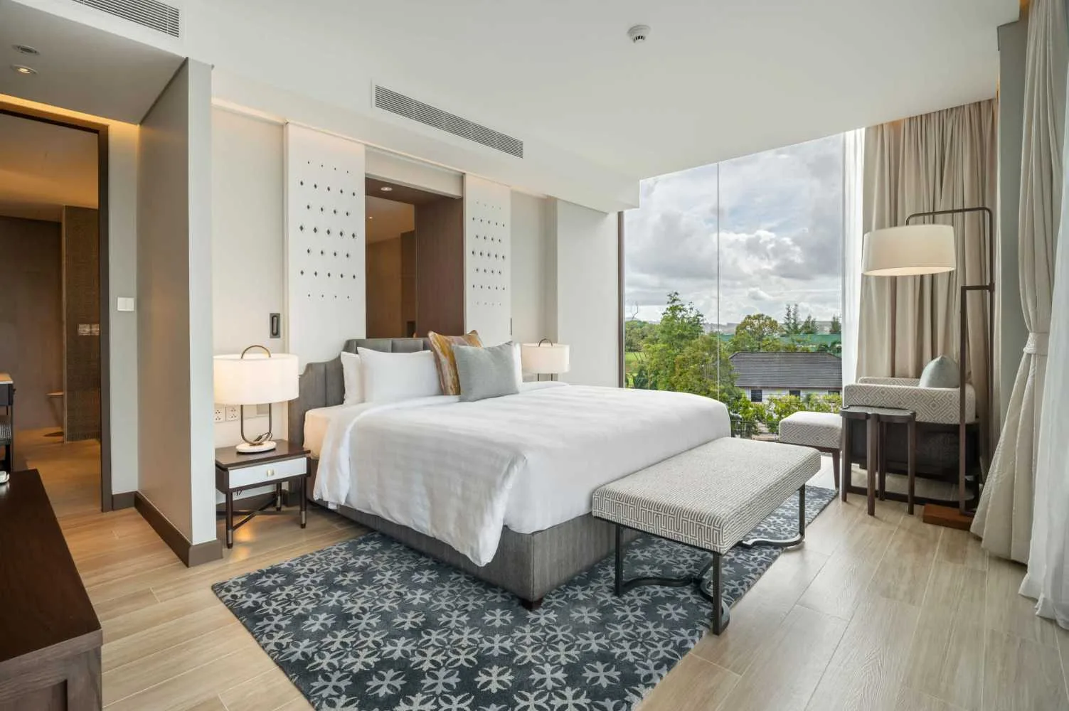 Property image - full photo 8