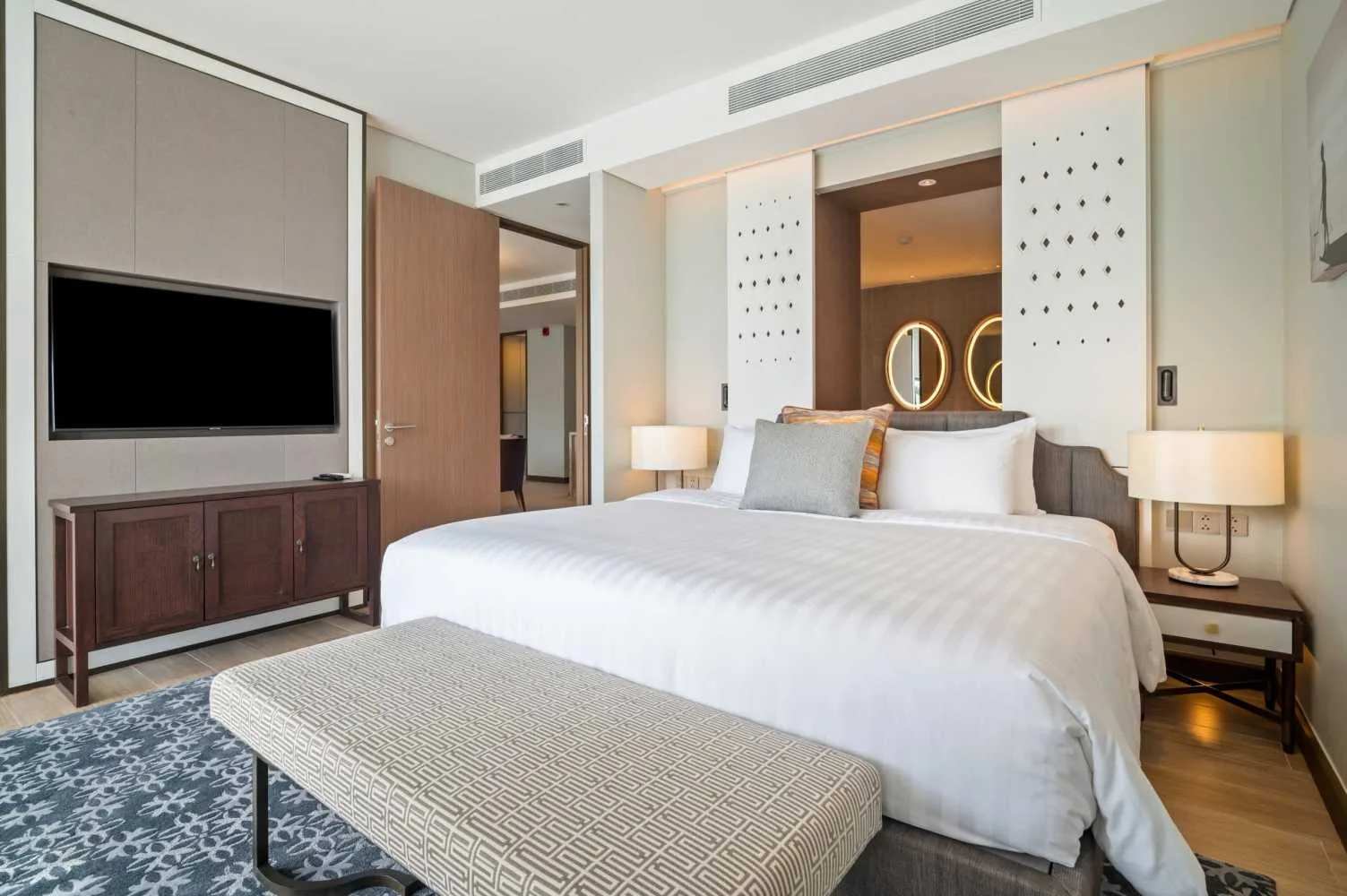 Property image - full photo 10