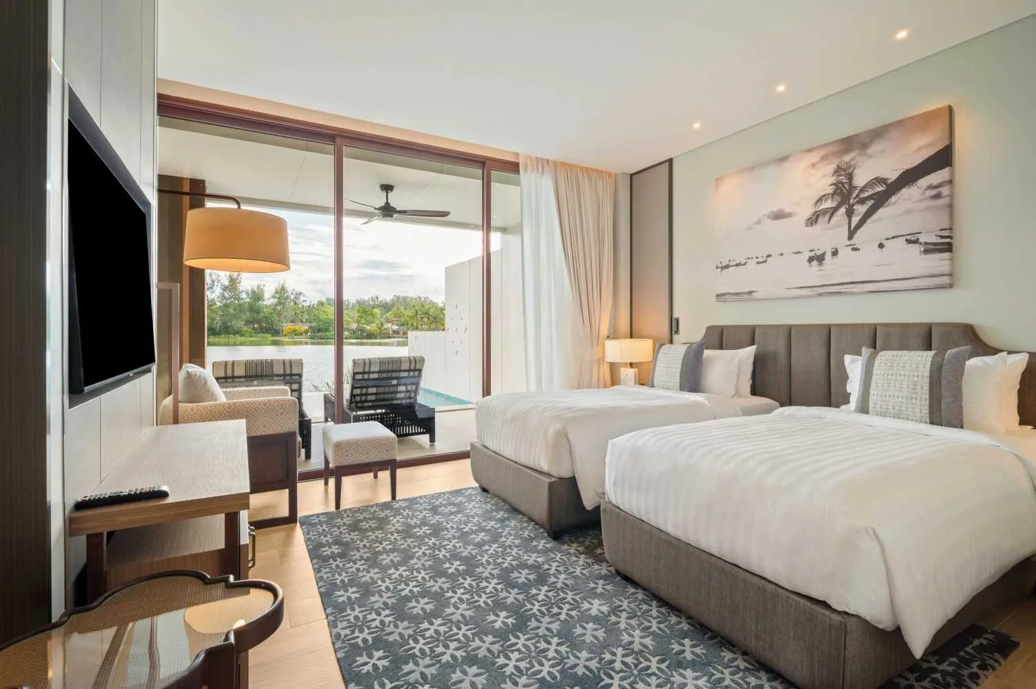 Property image - full photo 16