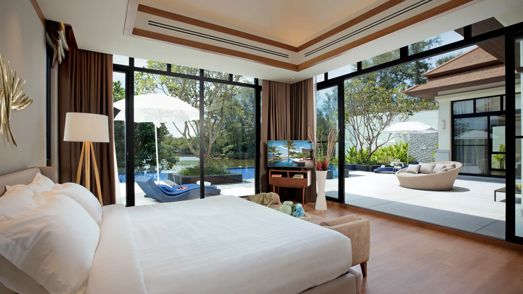 Property image - full photo 5
