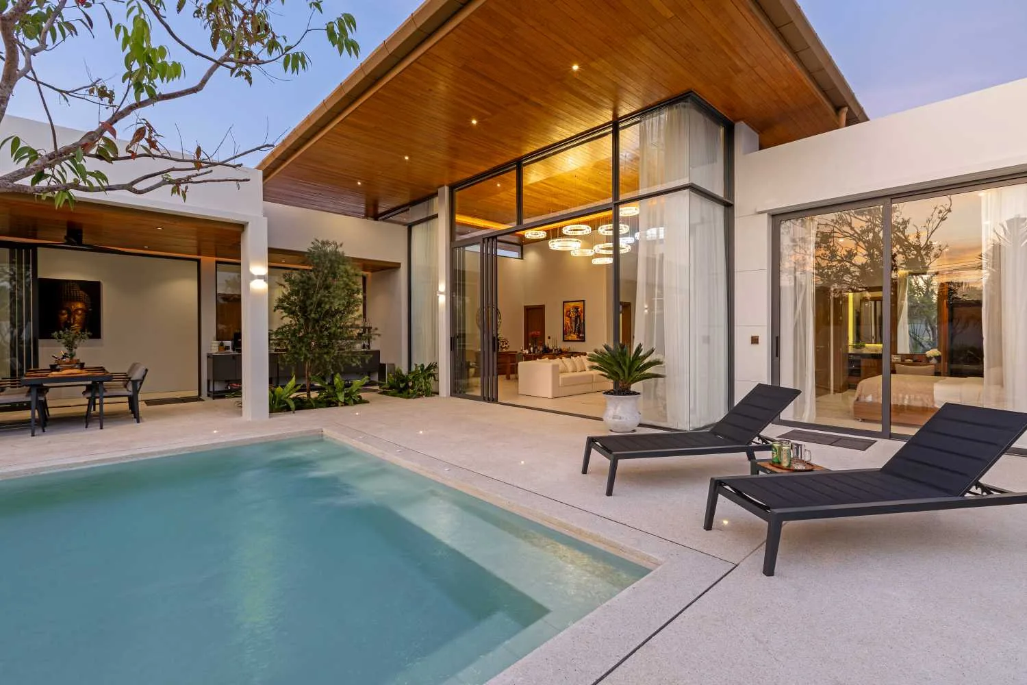 Property image - full photo 44