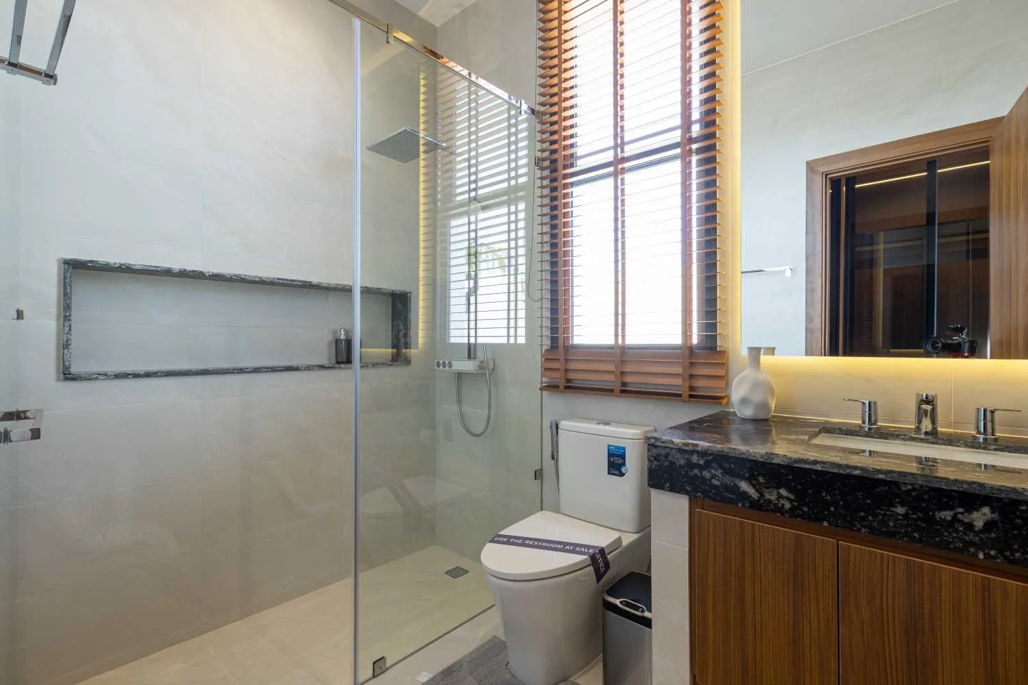 Property image - full photo 28
