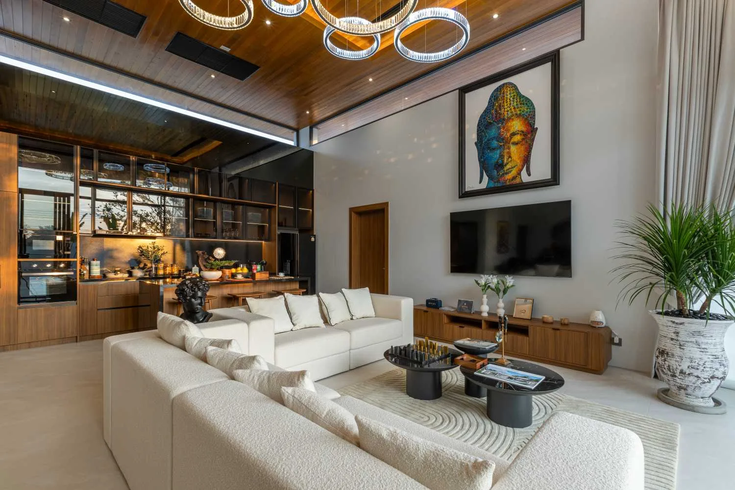 Property image - full photo 3