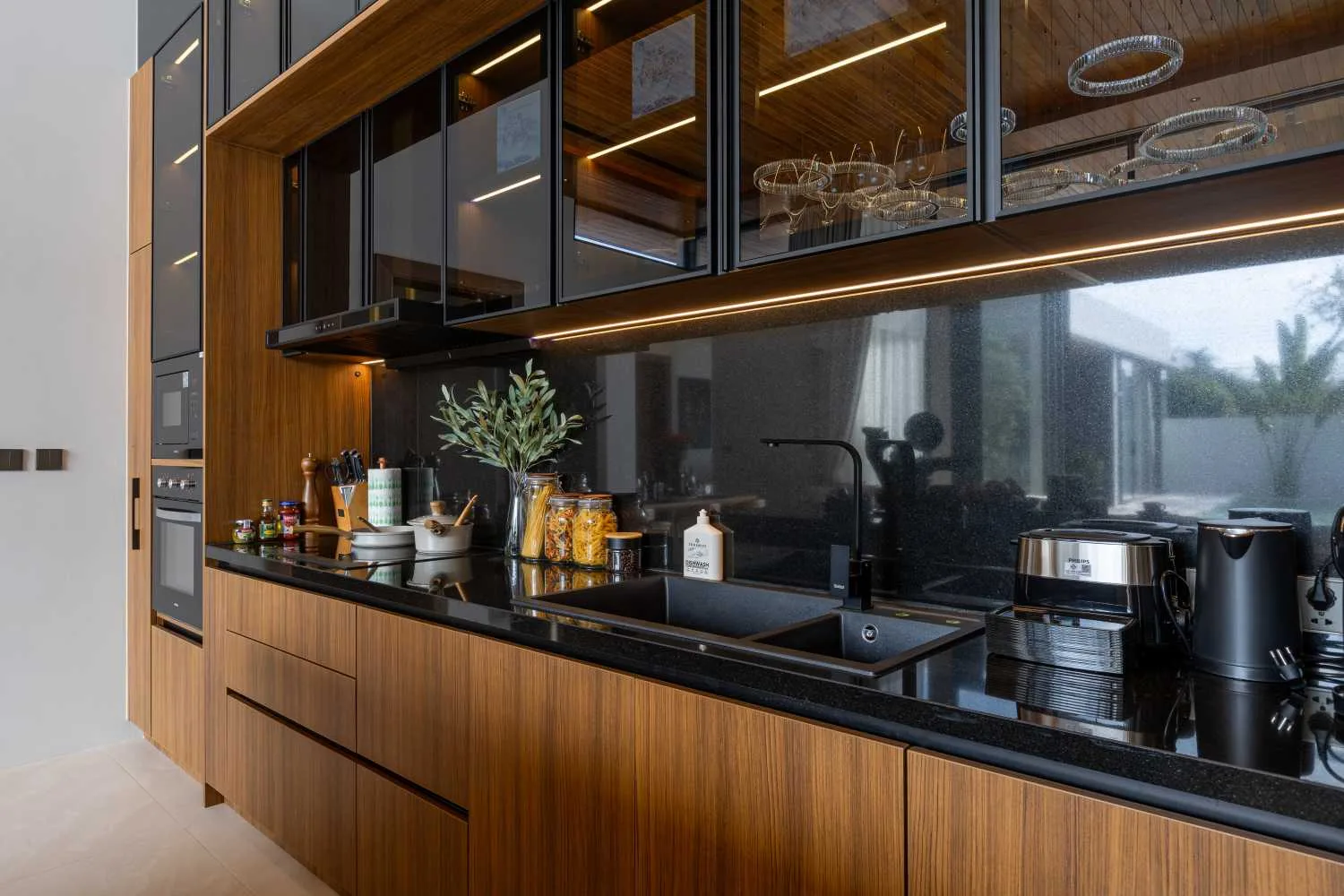 Property image - full photo 8
