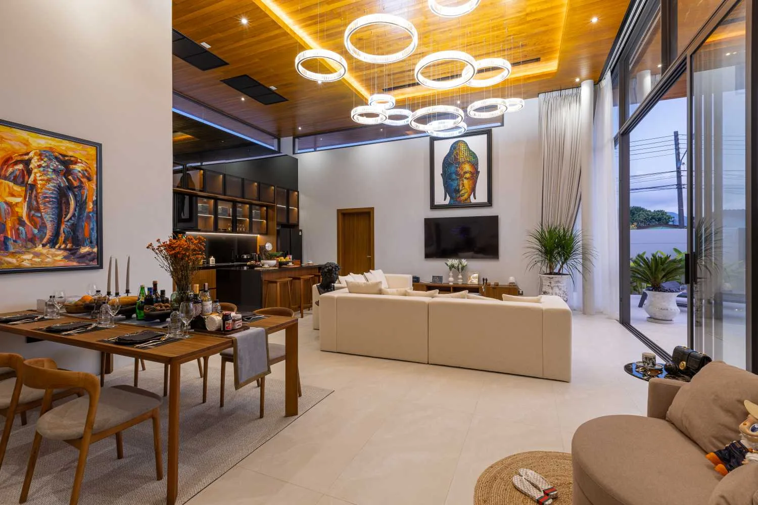 Property image - full photo 4