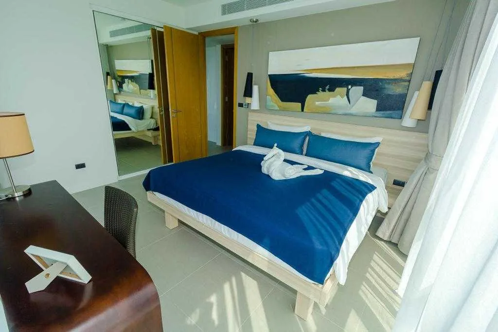 Property image - full photo 12